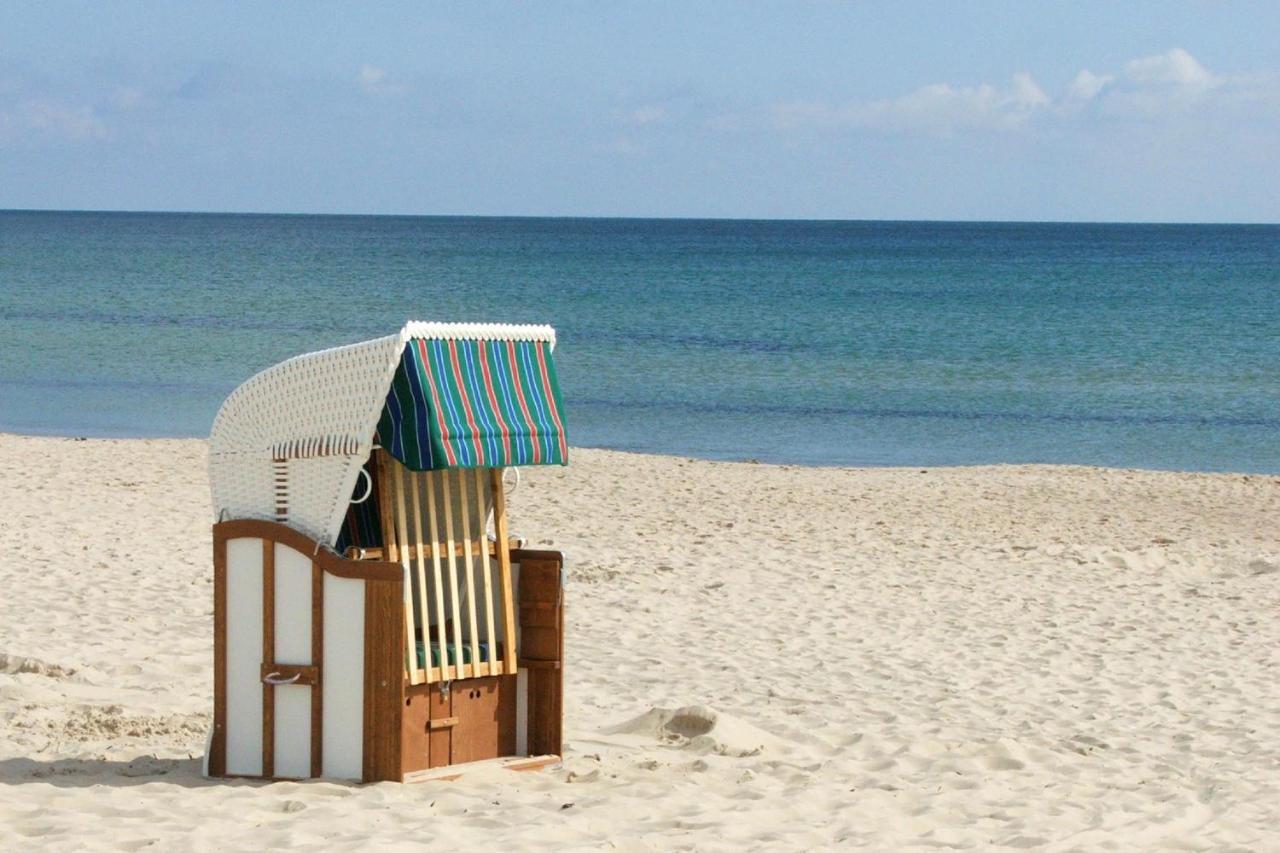 Fewo Mit Meerblick, Gratis Nutzung Vom Ahoi Erlebnisbad Und Sauna In Sellin - Haus Blick Zur See Fewo 11 Goehren  Exterior foto